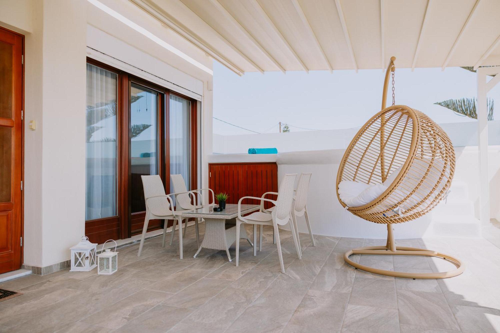 Sun Stories Suites Vóthon Eksteriør bilde