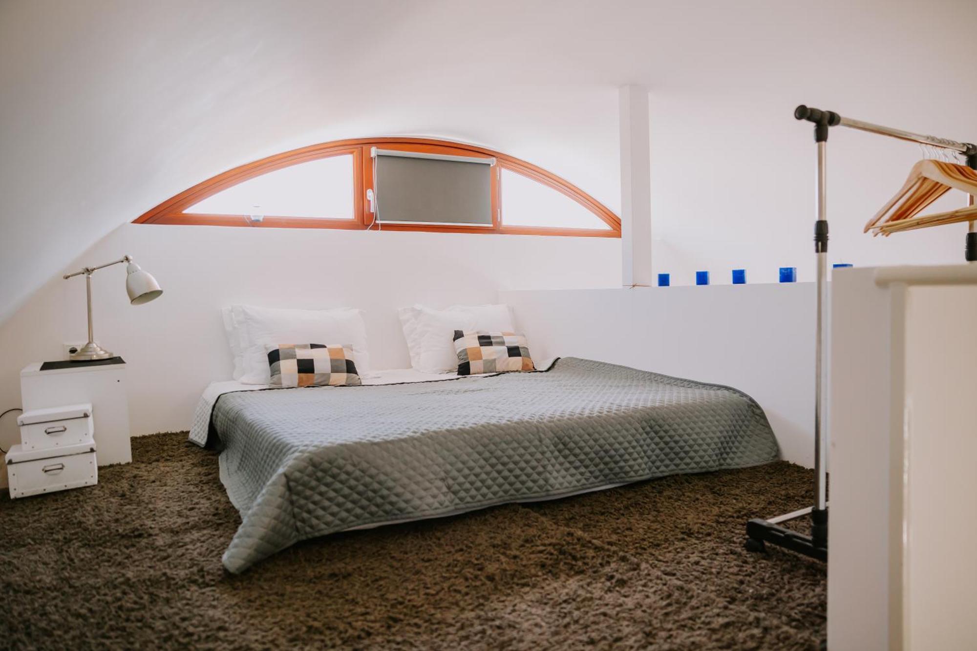 Sun Stories Suites Vóthon Eksteriør bilde